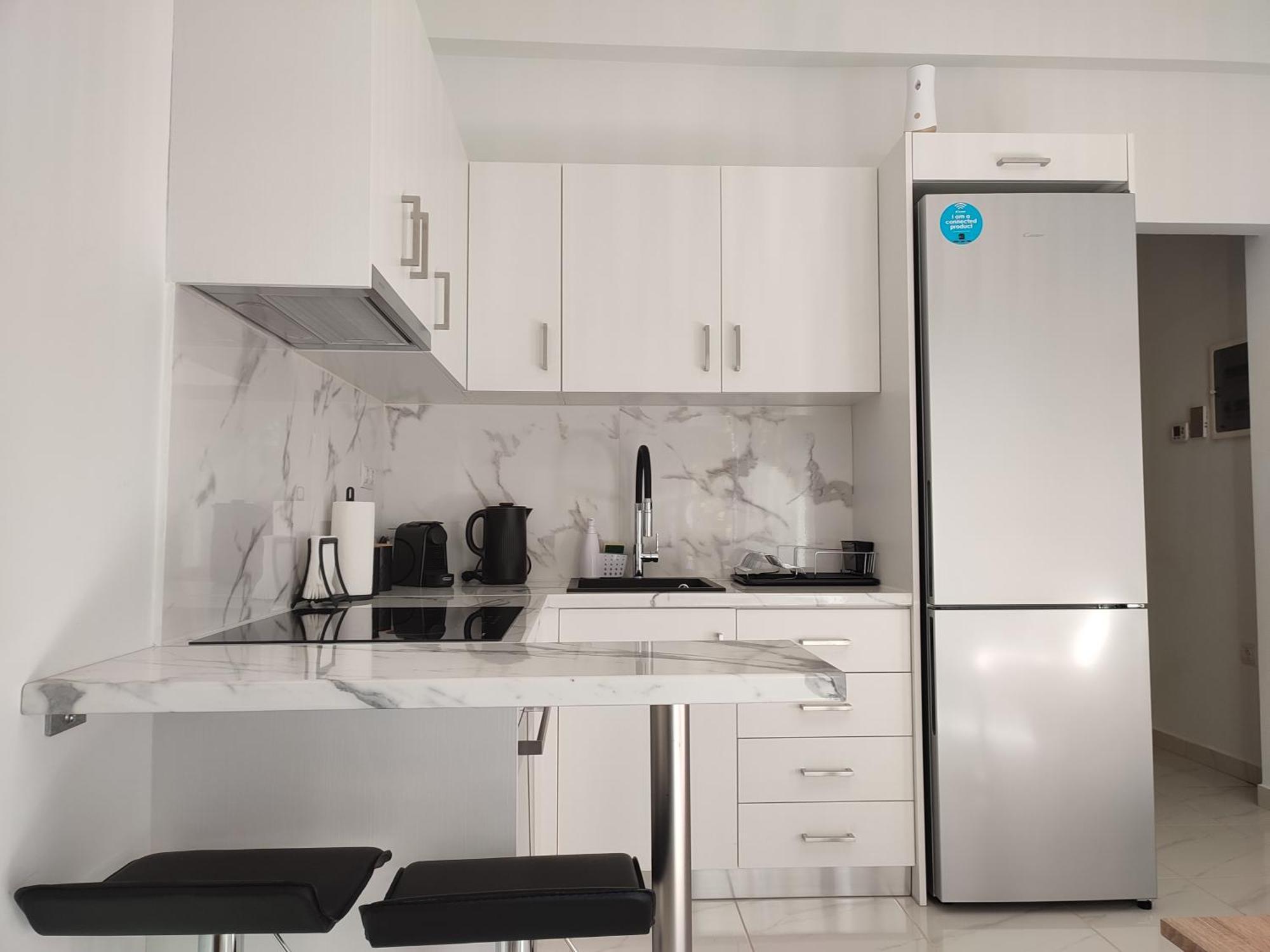 Elegant & Modern Apartment Near To Athens Riviera ピレウス エクステリア 写真